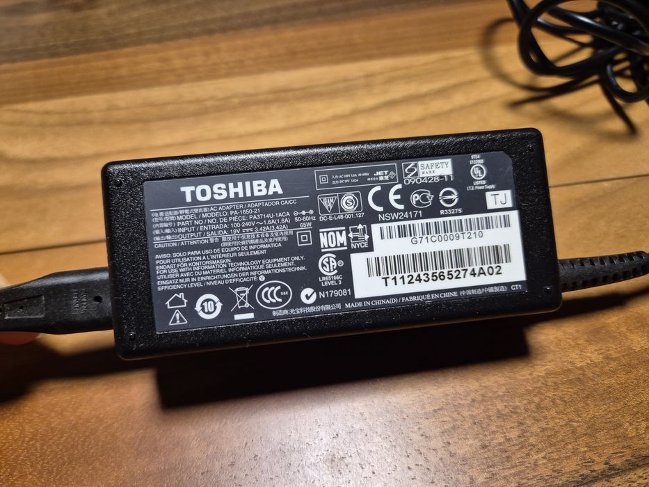 Лаптоп Toshiba Satellite C660-1MT