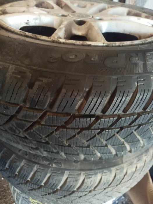 Jante cu Cauciucuri de Iarna R15