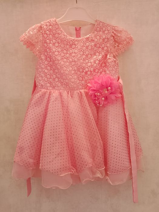 Продам платья для девочек