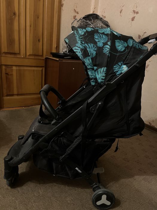 Продам прогулочную коляску