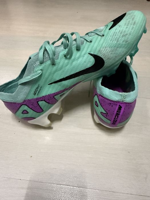 Ghete de fotbal Mercurial ACC