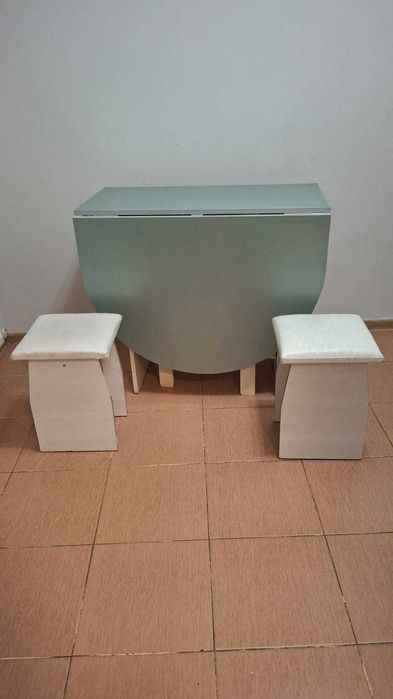 Кухонный стол б/у