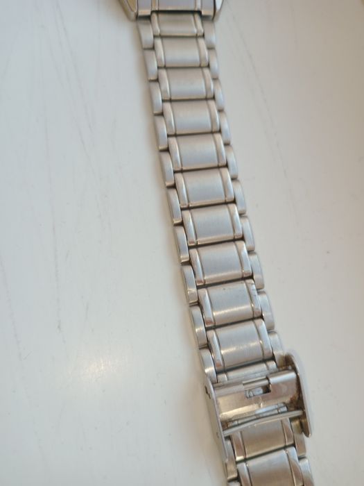 часовник водоустоичив Q Q