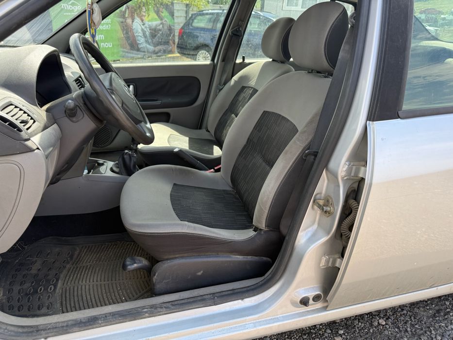 stop renault symbol thalia dezmembrari renault