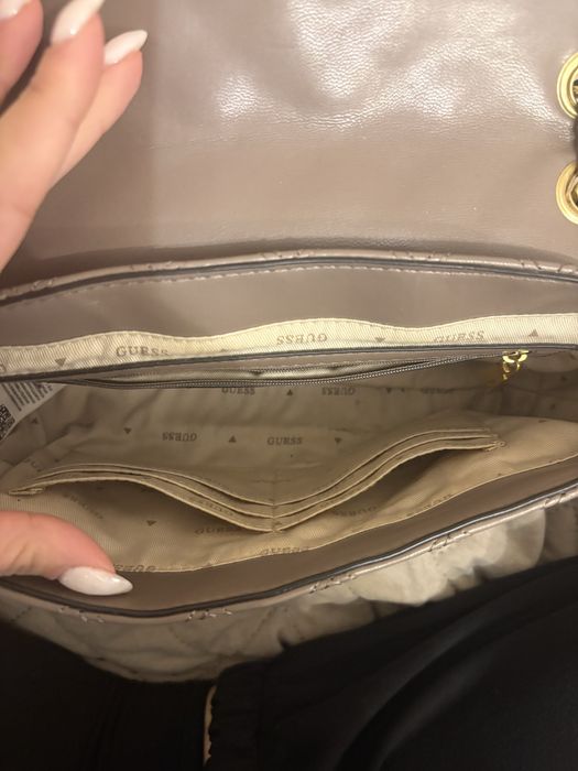 Оригинална чанта Guess