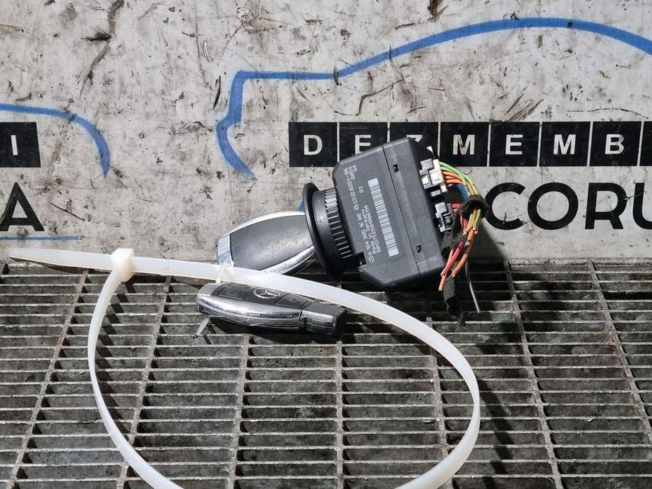 Contact Cu Cheie Mercedes ML W164 Facelift 3.0 D 2008 - 2011 SUV (1349) A1649051600