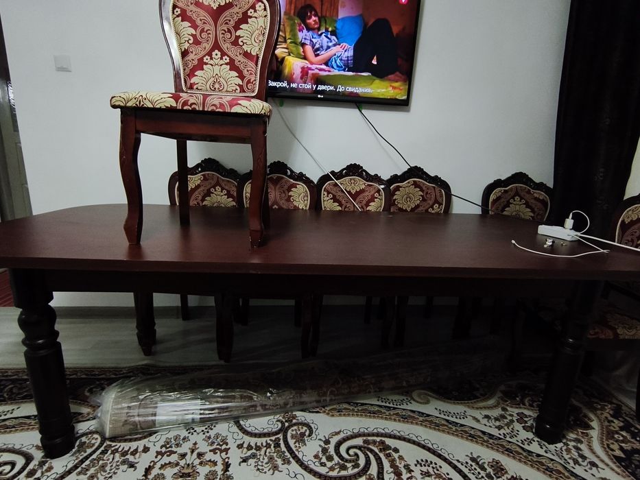 Продам стол 5 м сол стульями 18 штук