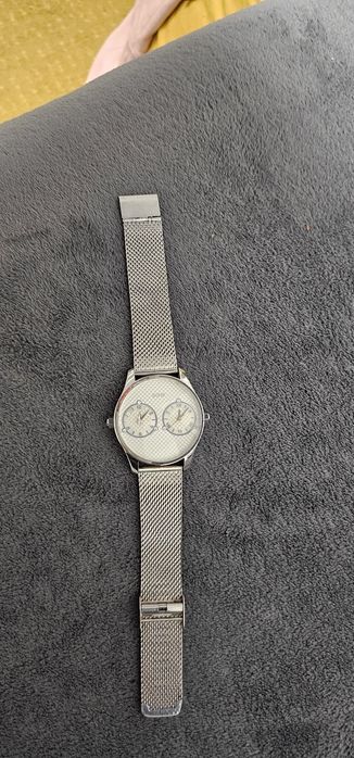 Ceas barbatesc  Guess dual-time : 2 cadrane independente 43 mm