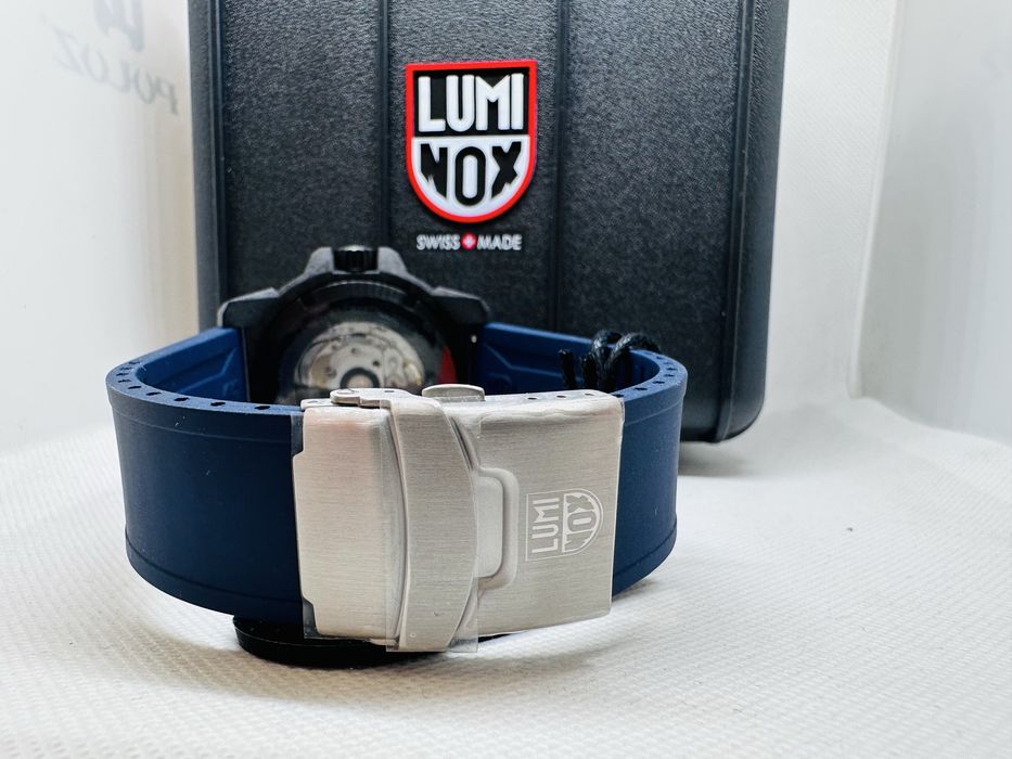 luminox Master Carbon SEAL Automatic 45 mm Military Dive *Navy Blue*