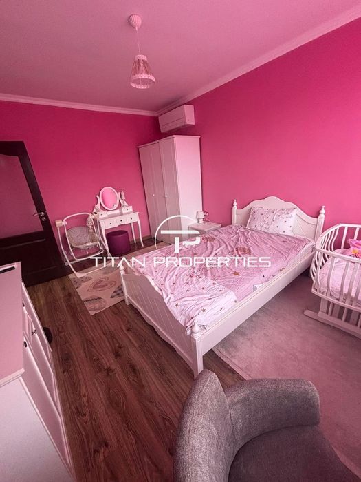 Дава се под наем Тристаен апартамент в Бургас, Център - 80 кв.м за 747.66 € - Снимка #5