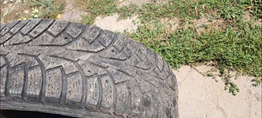 Продается комплект зимней резины