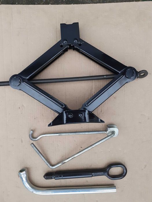 Cric,cheie roti,cui-tractare VW Tiguan, Caddy, SKODA Kodiaq, AUDI Q3