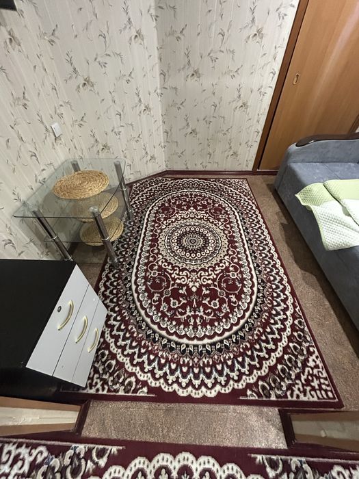 Продам 2 ковра срочно!