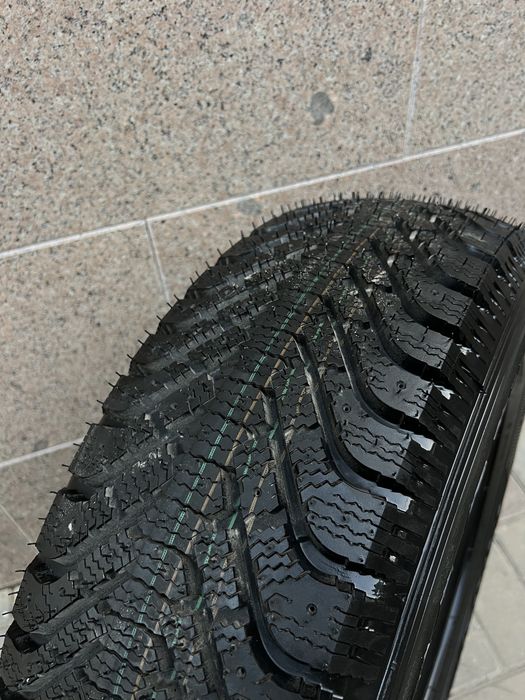 225/70/16 Goodyear зима одиночка