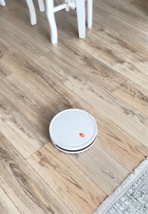 Продам робот пылесос xiaomi vacuum E5