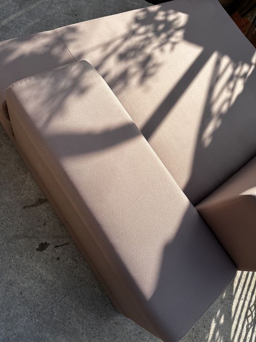 Execut lucrari de curatat canapele saltele si alte materiale textile