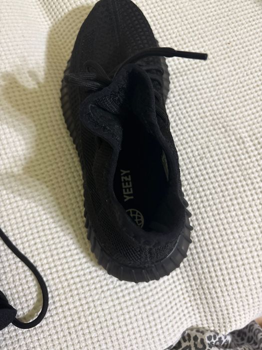 Adidași Yezzy Boost