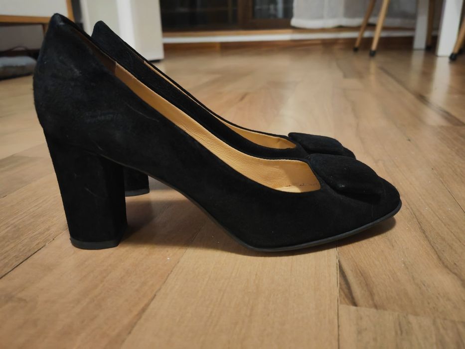 Pantofi piele intoarsa