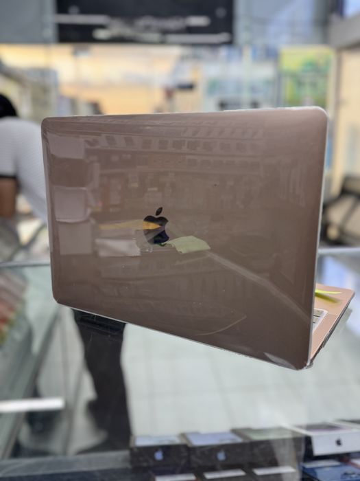 Makbook air 8/256 ёмкость норм состояния идеально