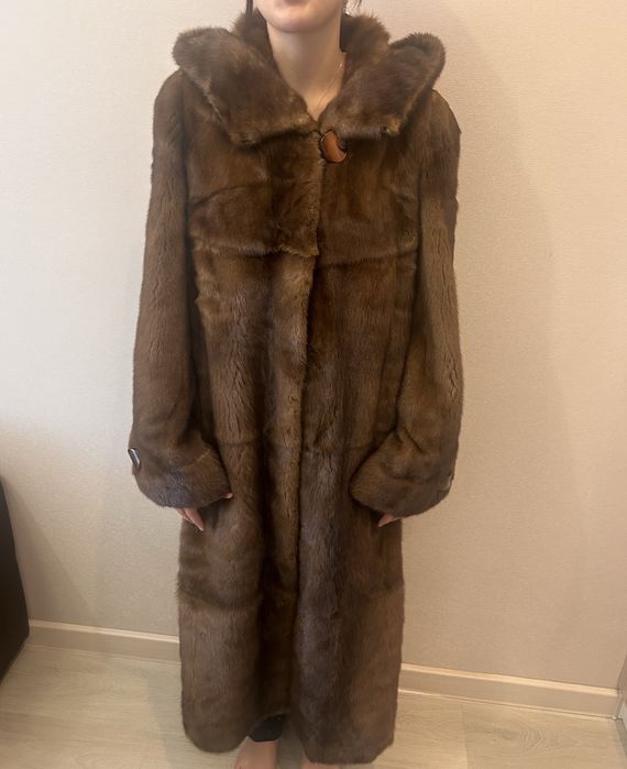 Продам норковую шубу