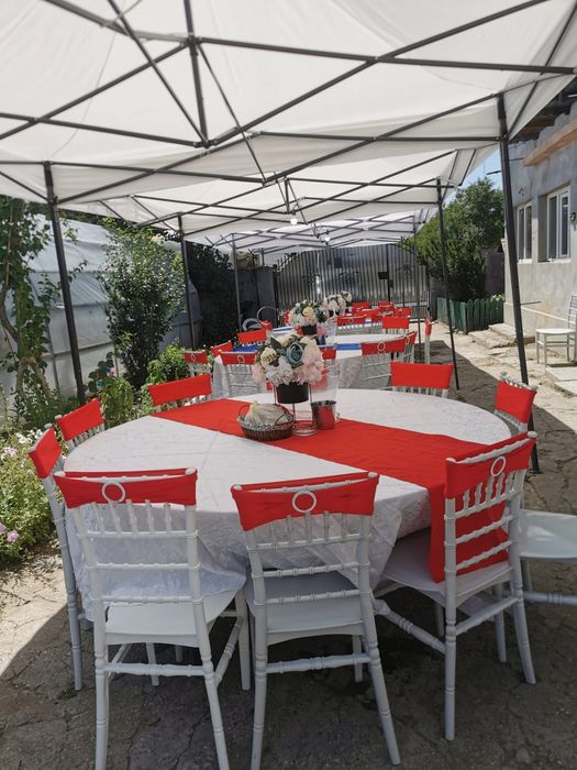 Corturi de inchiriat