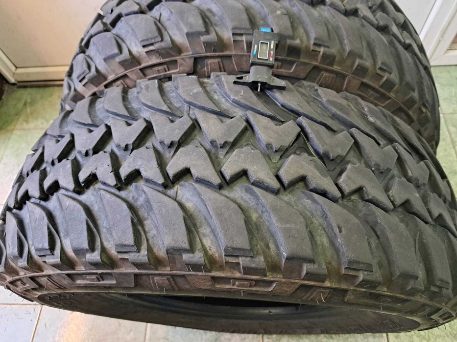 2 anvelope 265/70 R17 Bridgestone