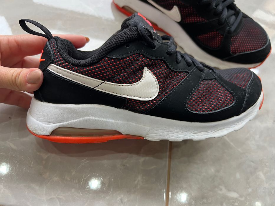 Дамски маратонки Nike