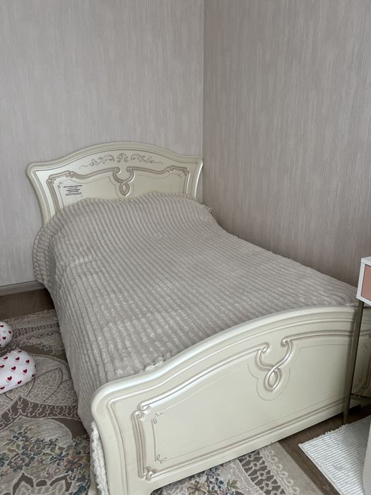 Кровать 1,5 с матрасом