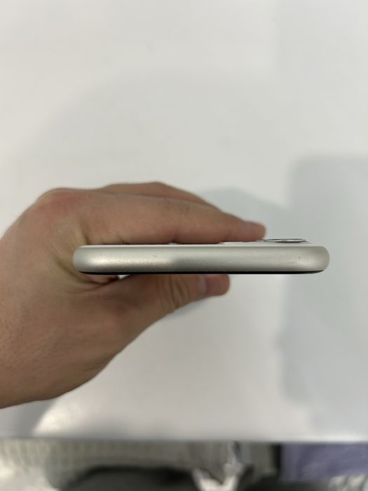 Iphone 11. 128гб. В отличном состоянии.