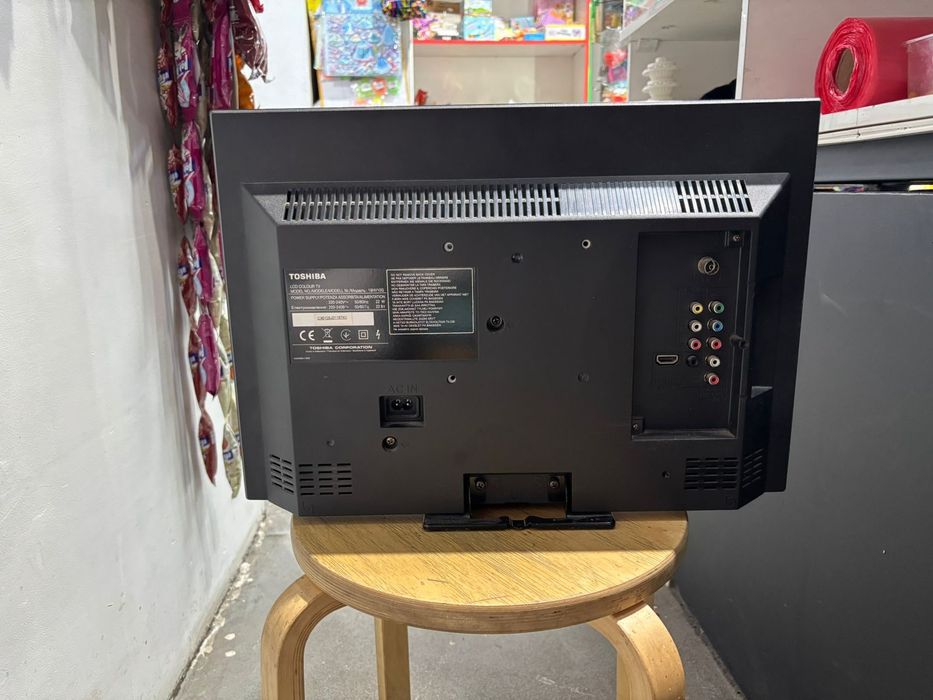 Toshiba продам почти новый