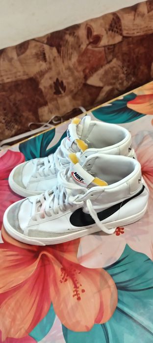 Дамски кецове Nike.