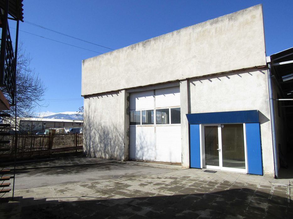 Дава се под наем Склад в с. Казичене, Област София-град - 202 кв.м за 1122 € - Снимка #1