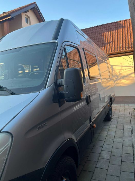 Autorulota Iveco Daily, omologat M1, 3 locuri