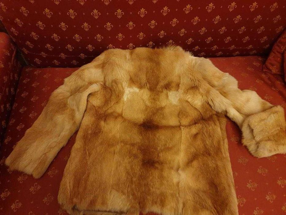 vand jacheta blana caprior, lungime medie, marime 44-46