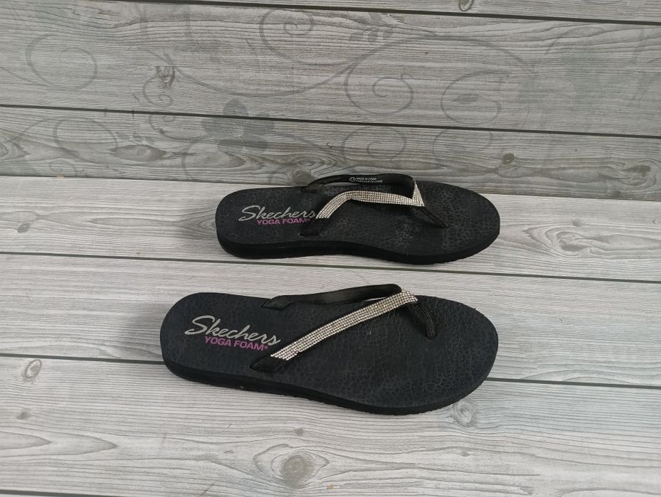 Skechers Yoga Foam N 41,5 чехли с кристали