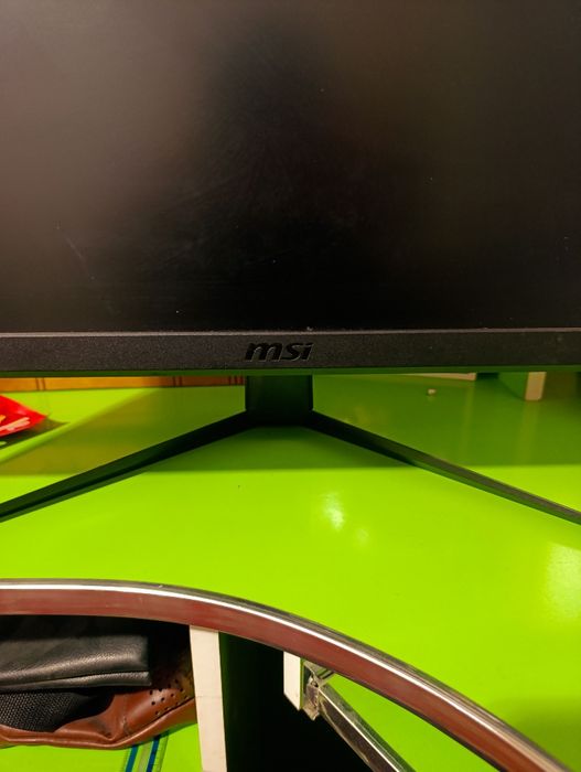 smi monitor gaming uchun