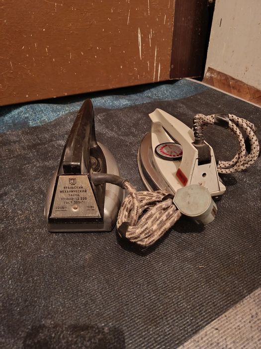 Продам утюг советский и российский