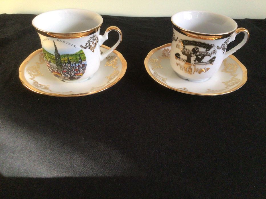 Порцеланови чаши за виенско кафе