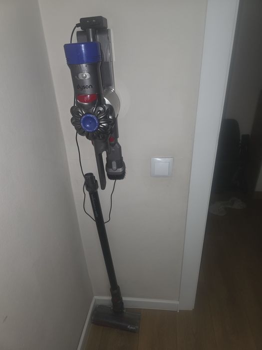 Пылесос Dyson v 7