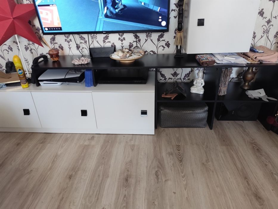 Vând mobilier living /sufragerie