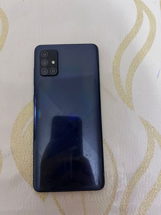 Продам Самсунг А 71