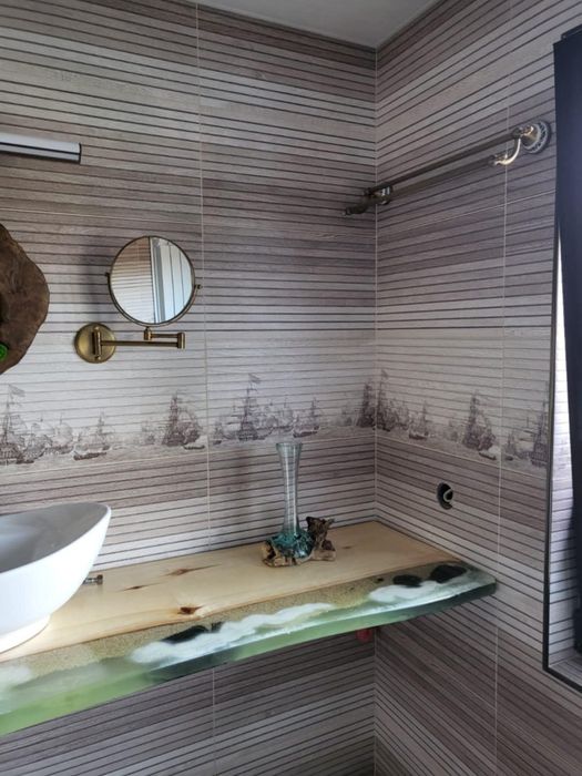 Масивни и епоксидни плотове и маси