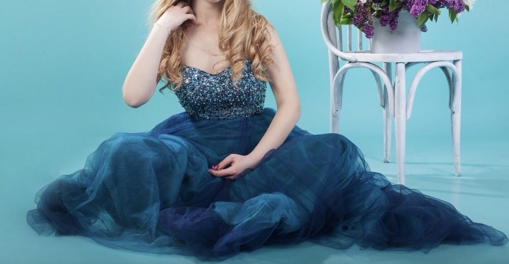 Бална рокля синя