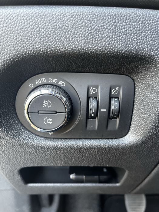 OPEL Corsa 2011 — imagine 5