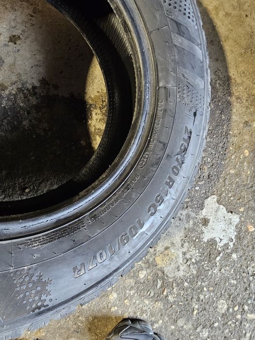 2 anvelope iarna 215 70 15C Kumho 2025