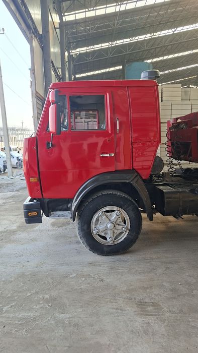 Kamaz 1983 yi Xolati Alol Narxi 6000 $ kami bor .Faqat naxtga