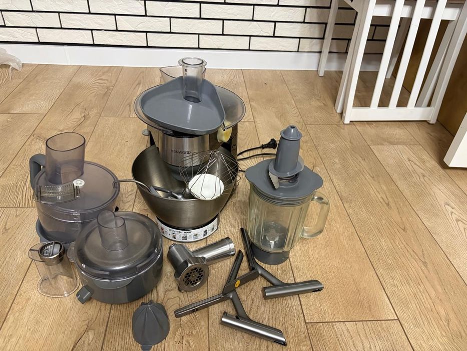 продам кухонный комбайн KENWOOD