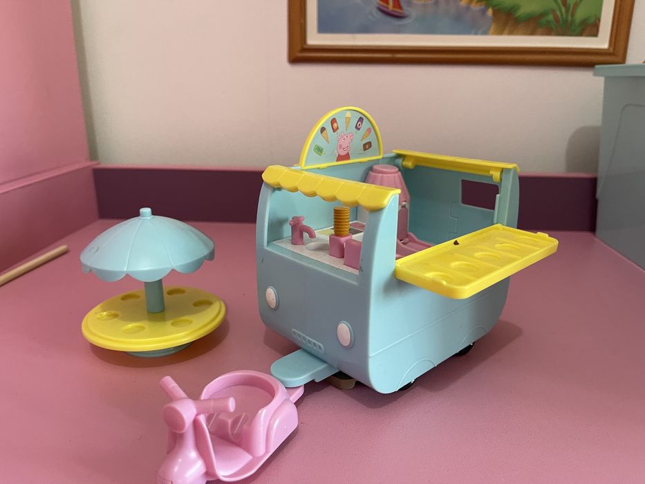 Jucarie masha and the bear picnic ,peppa pig truck ice cream,