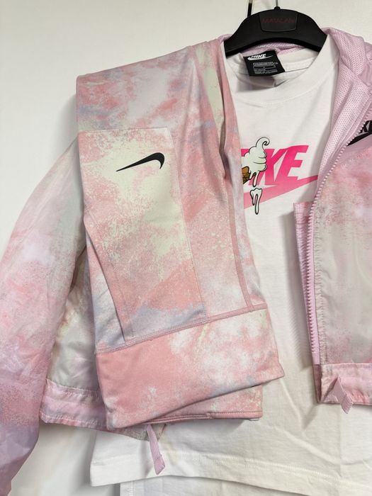 Nike екип от три части
