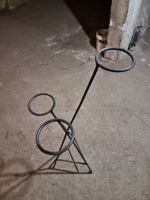 Цветарници от дебело желязо